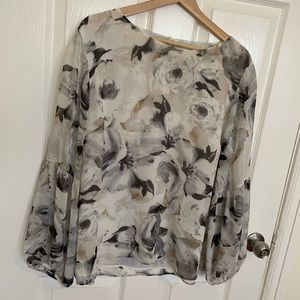 Calvin Klein XL grey/white/tan floral print boat neck bell sleeve blouse
